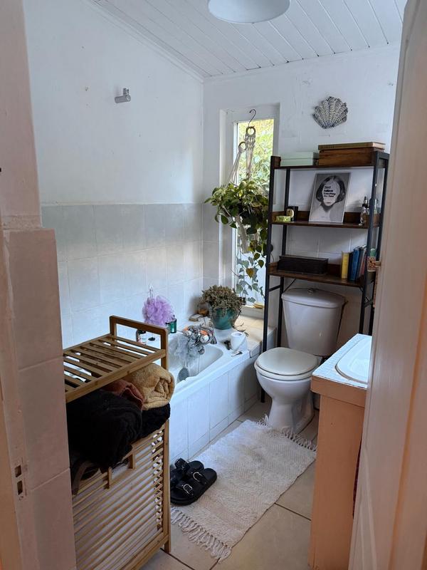 To Let 1 Bedroom Property for Rent in Oranjezicht Western Cape